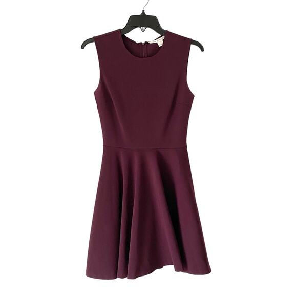 Diane Von  Furstenberg Jeannie Dress in Brazen Plum size 2 Fit & Flare style - Picture 2 of 9